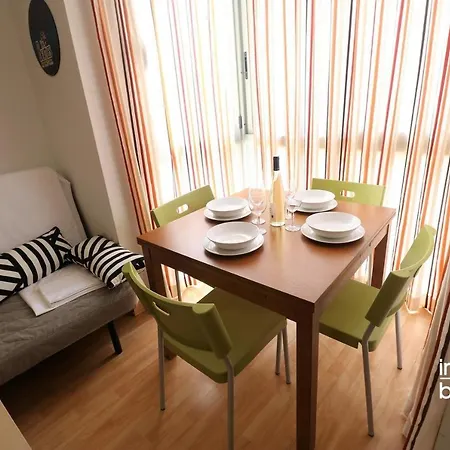 Inmobooking Disseny Apartments * Cambrils